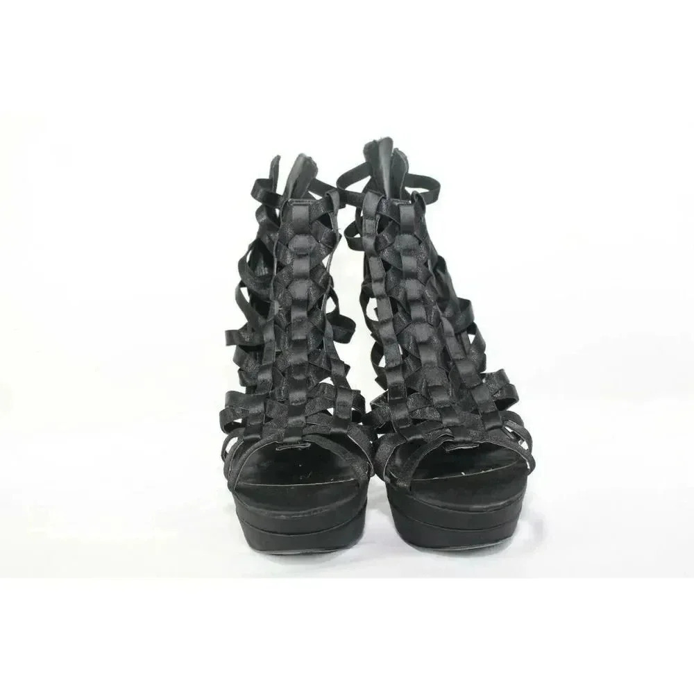 ladies STEVE MADDEN Heels size 6.5M